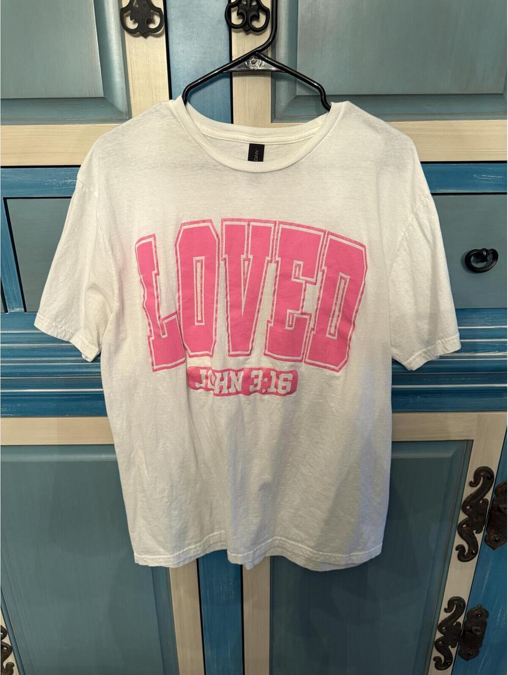Gildan Softstyle White T-Shirt with Pink 'LOVED John 3:16' Print, Size Large